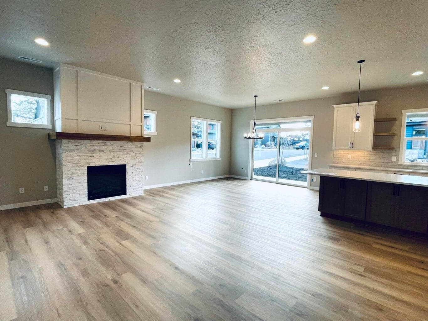 Photo of 131 W Clearpine Drive 31 of 32