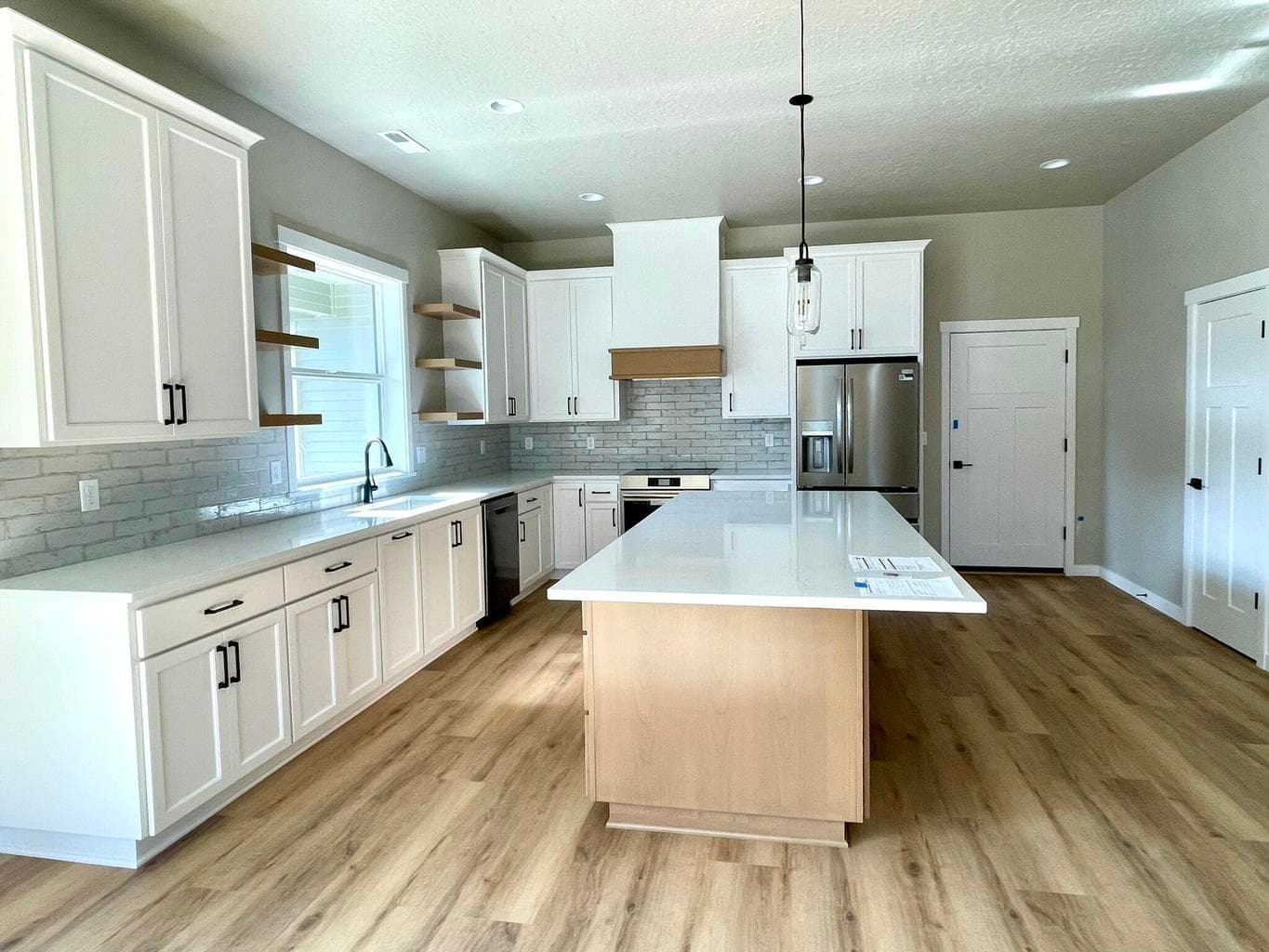 Photo of 131 W Clearpine Drive 32 of 32