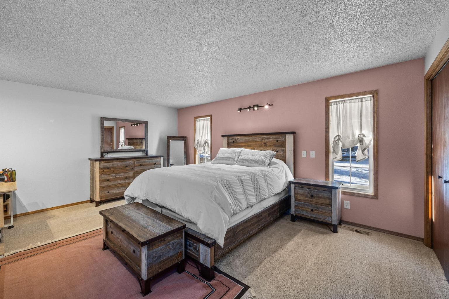 Photo of 53382 Eagle Lane 17 of 37