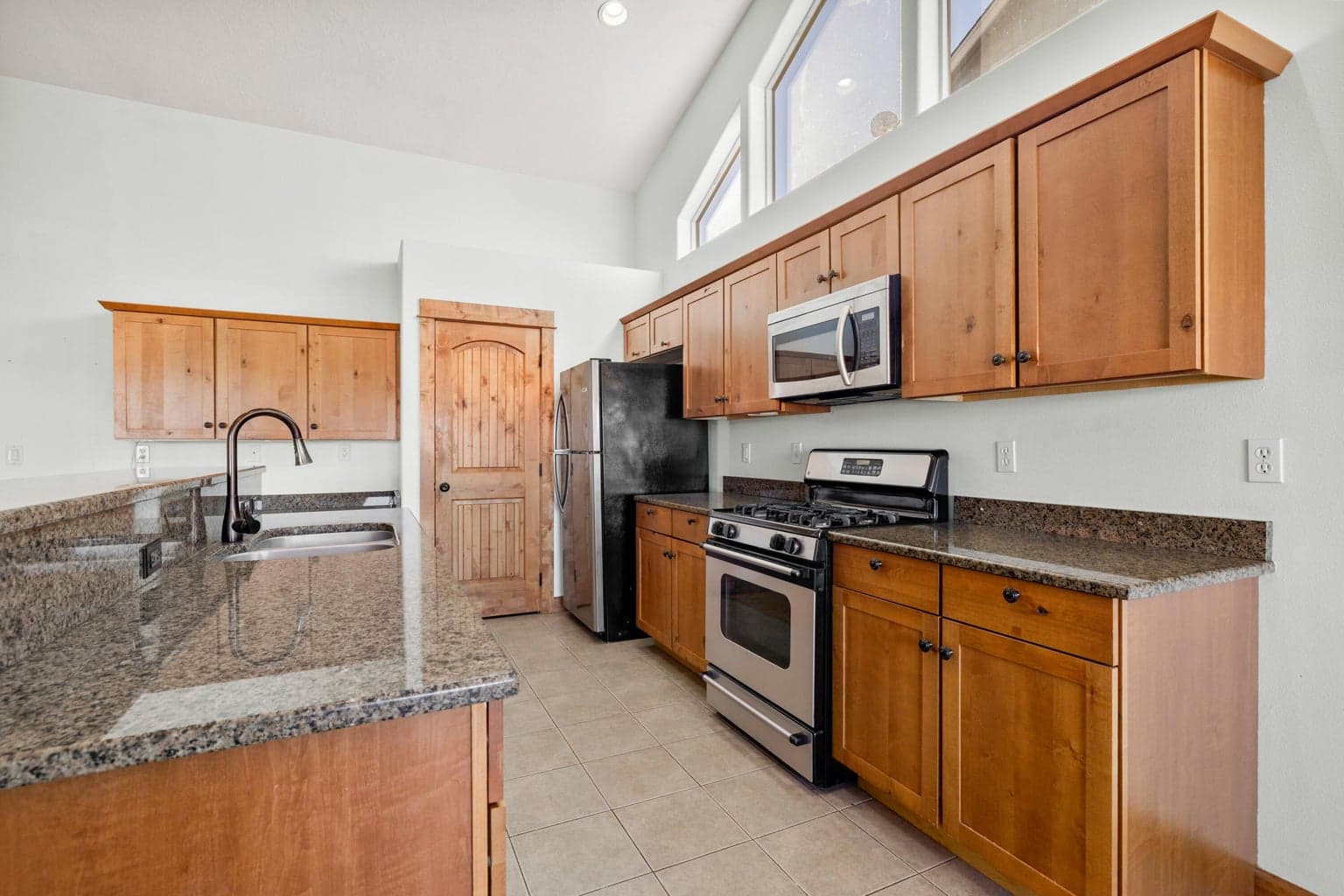 Photo of 738 NE Marigold Street 8 of 30