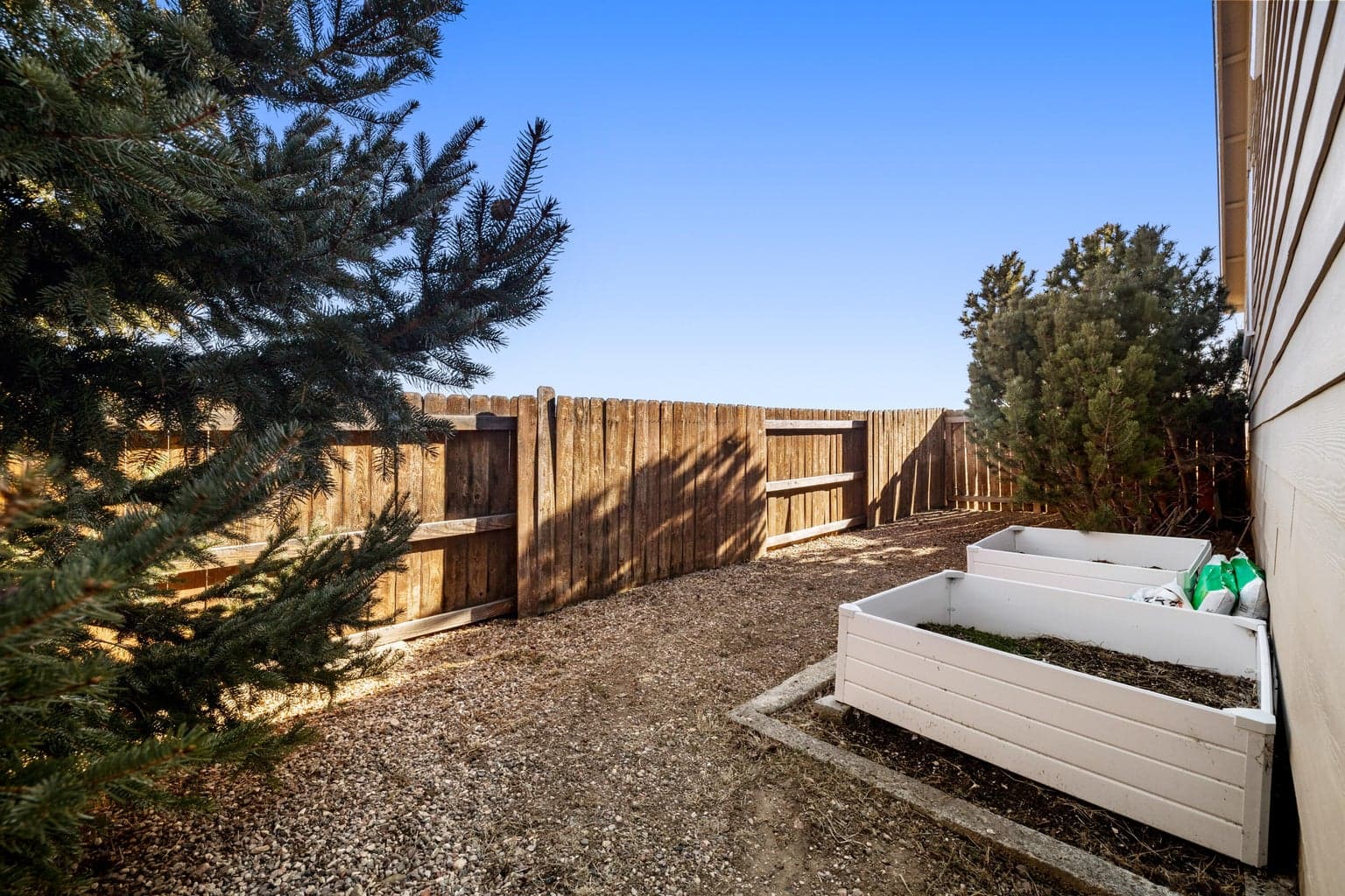 Photo of 738 NE Marigold Street 25 of 30