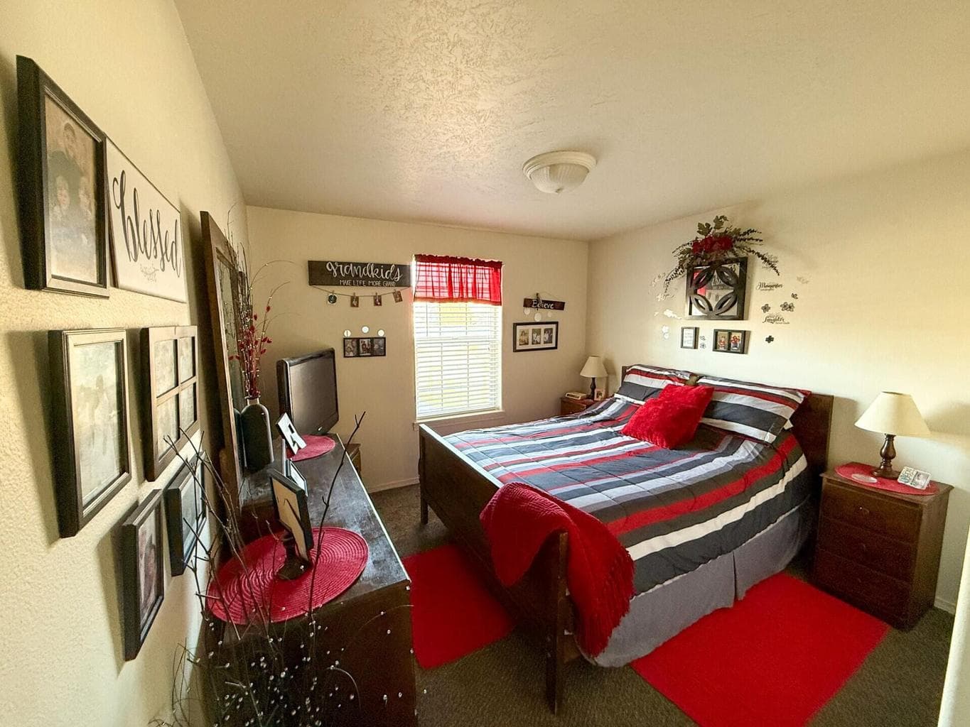 Photo of 694 NE Stone Ridge Lane 15 of 29