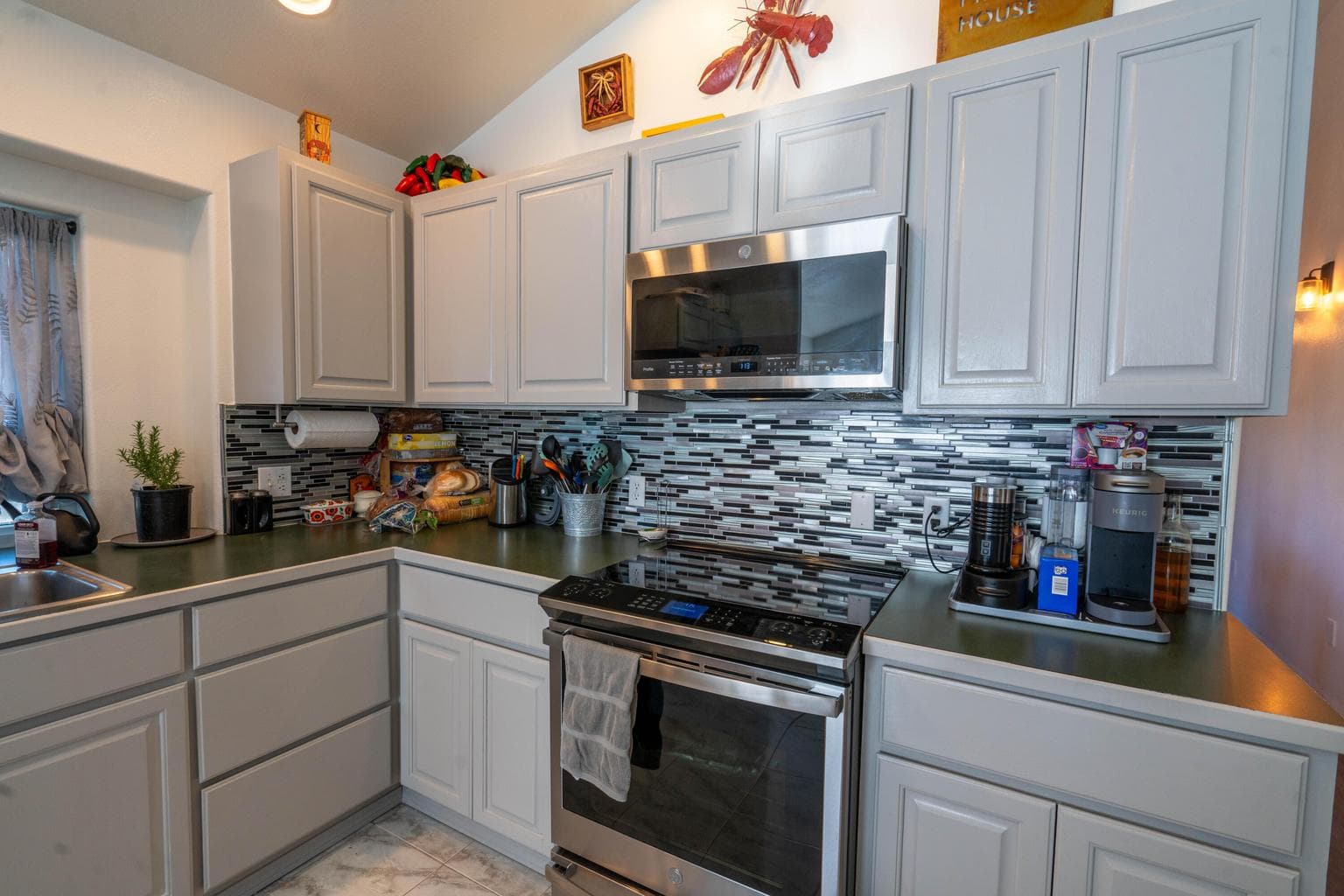 Photo of 2322 SW Indian Avenue 9 of 40