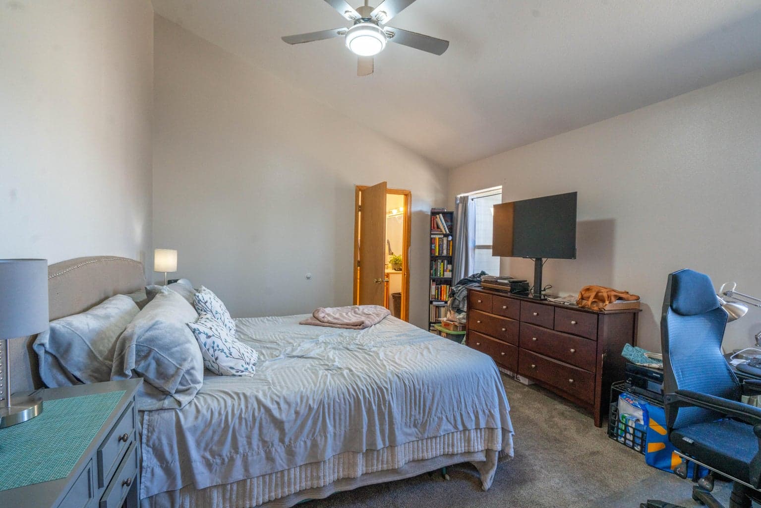 Photo of 2322 SW Indian Avenue 18 of 40