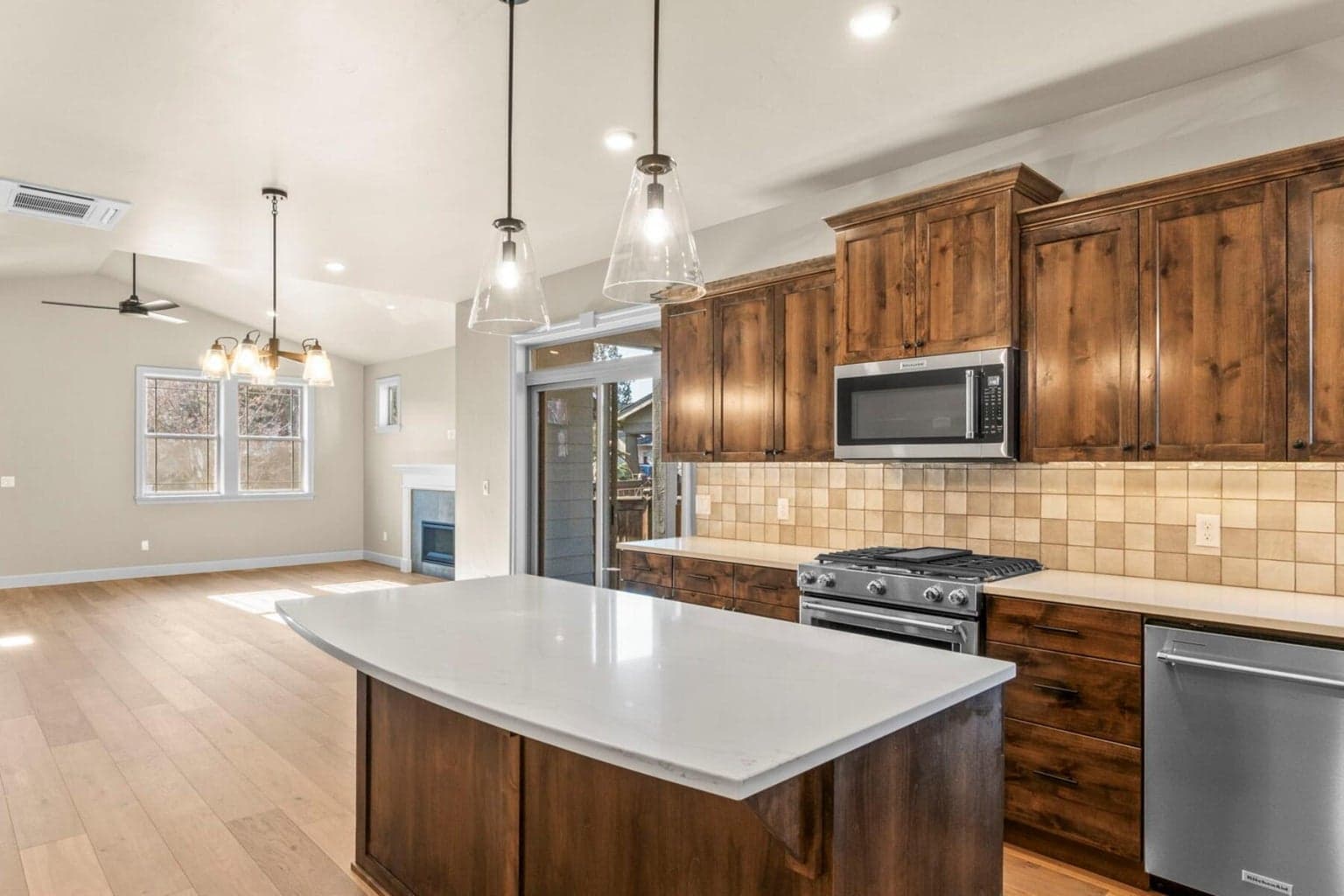 Photo of 20600 Sierra Drive 12 of 31