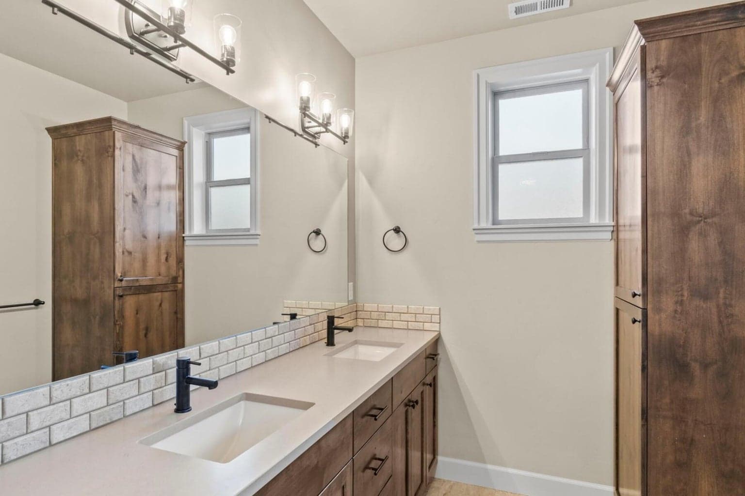 Photo of 20600 Sierra Drive 17 of 31