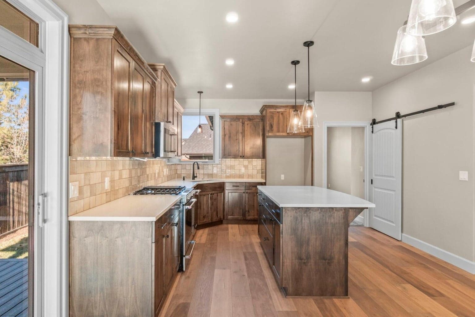 Photo of 20600 Sierra Drive 9 of 31