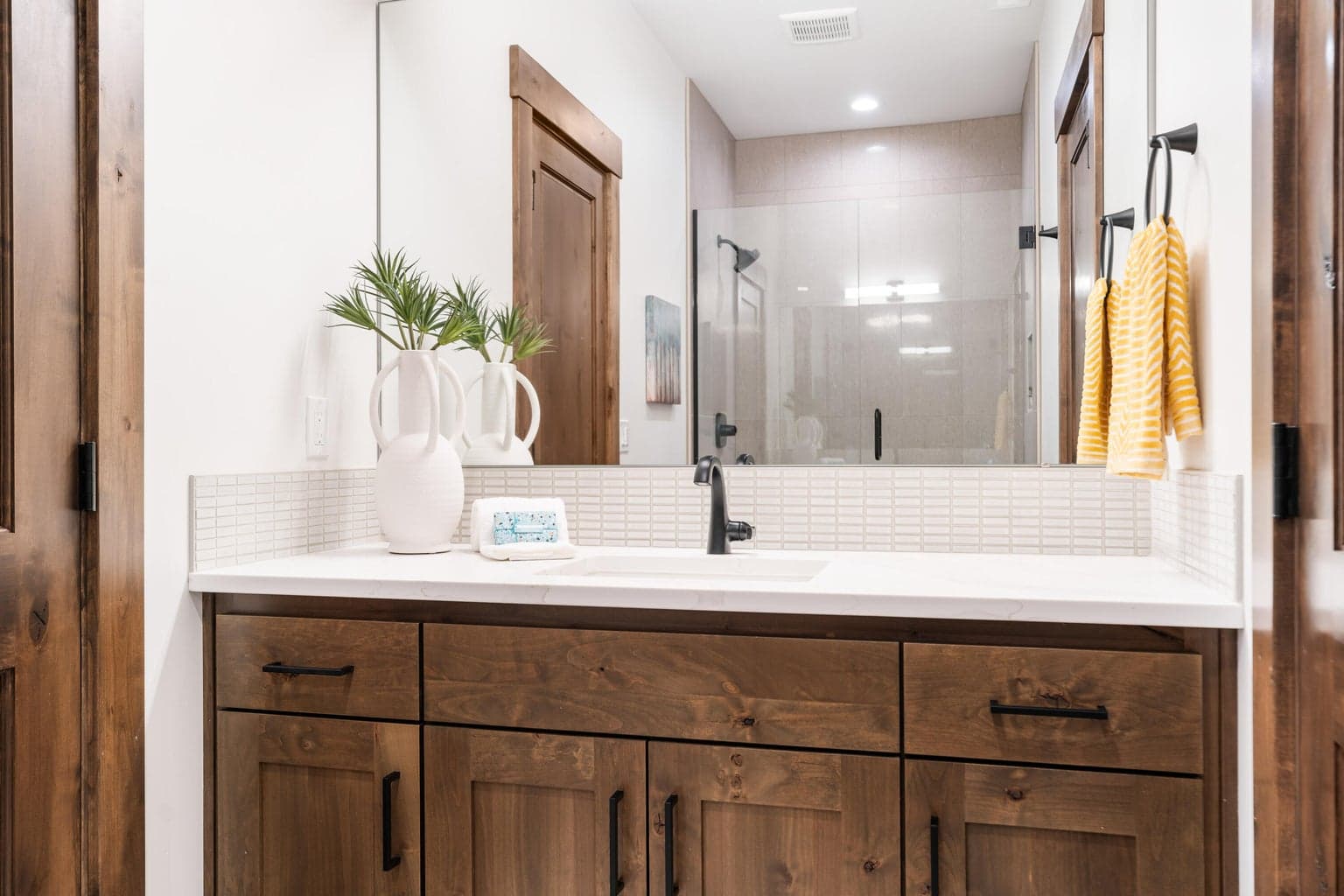 Main level bath