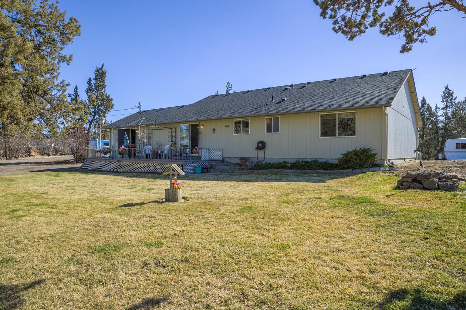 Photo of 5975 NE 41st Street 10 of 87