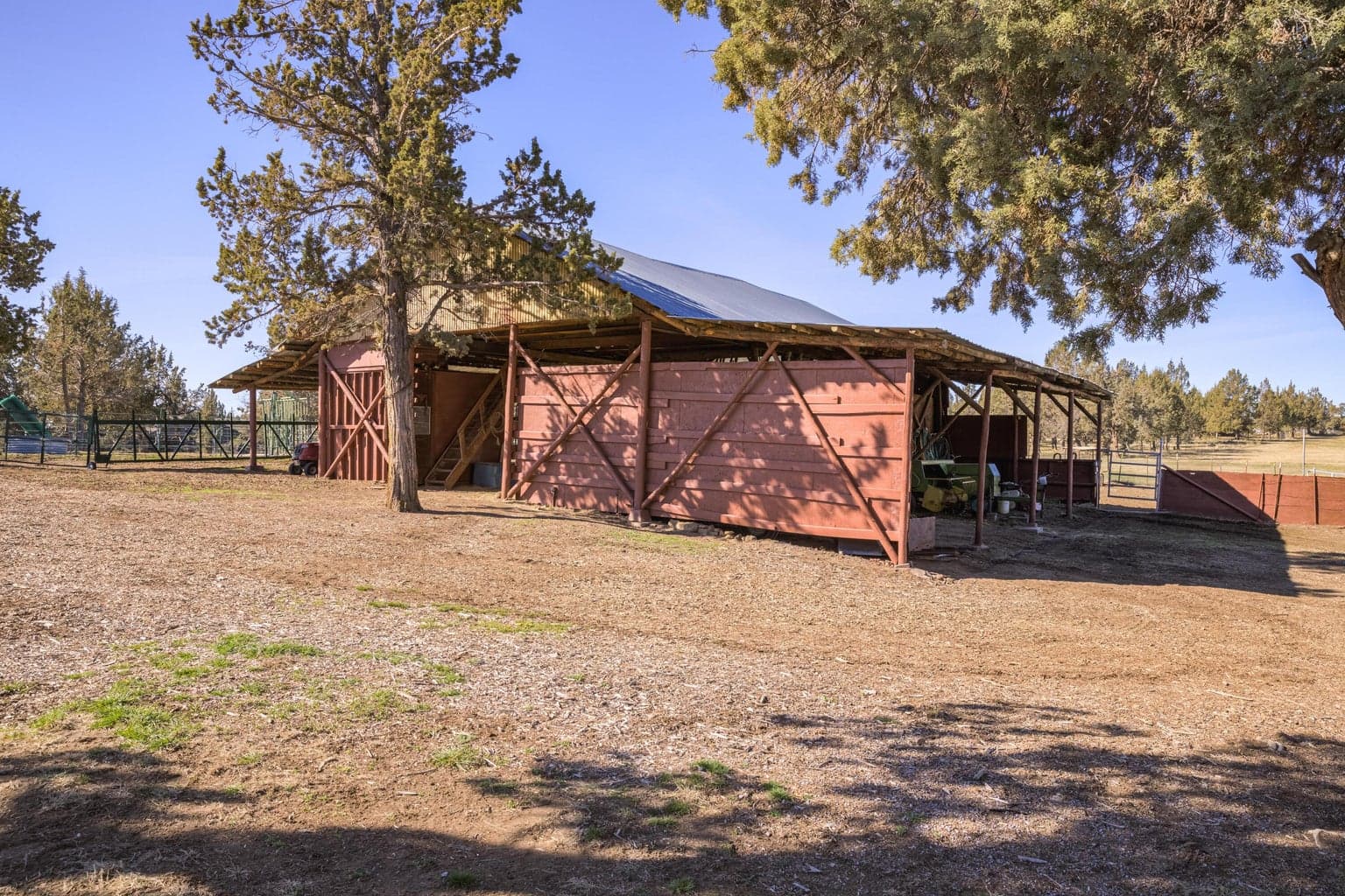 Photo of 5975 NE 41st Street 50 of 87