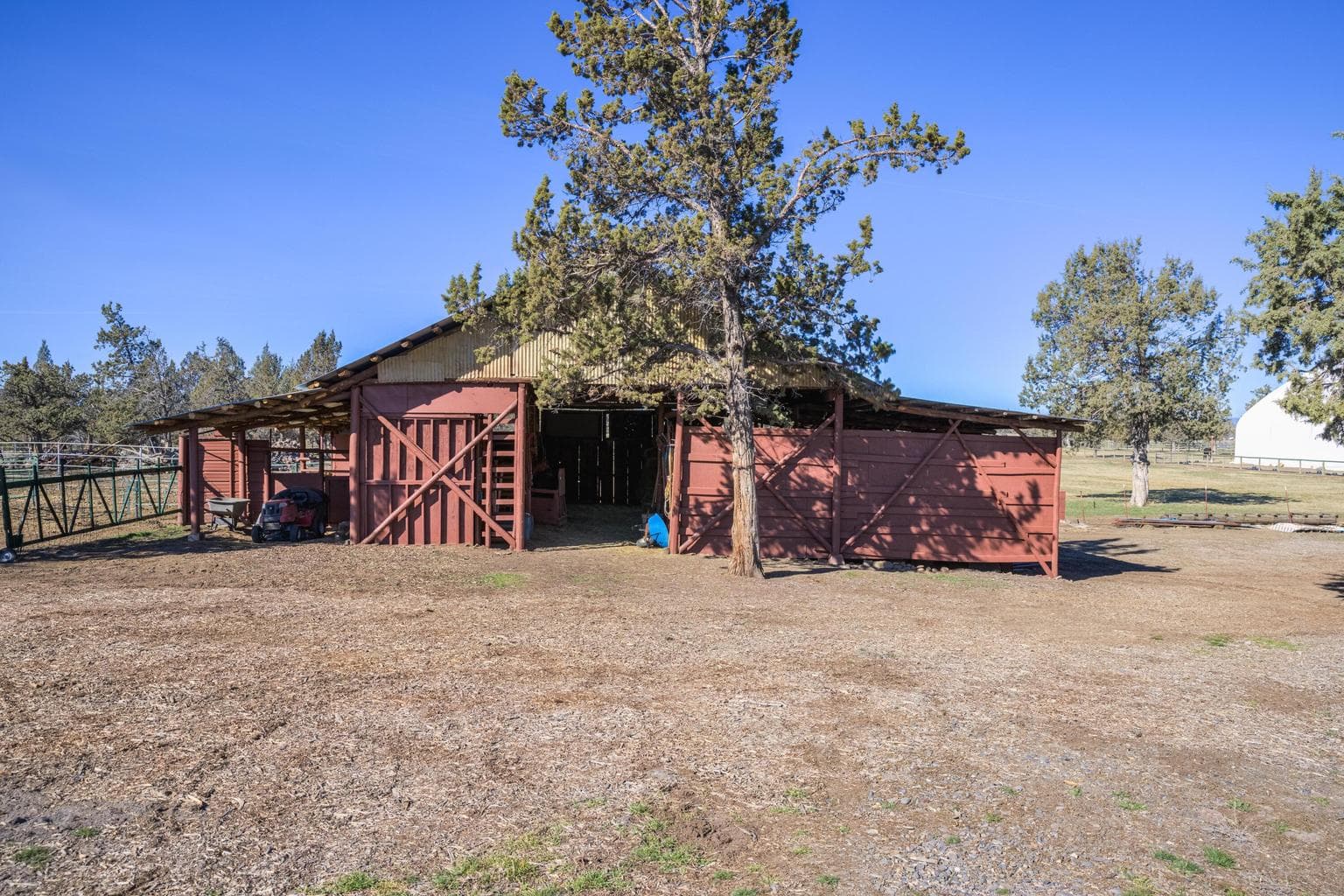 Photo of 5975 NE 41st Street 51 of 87