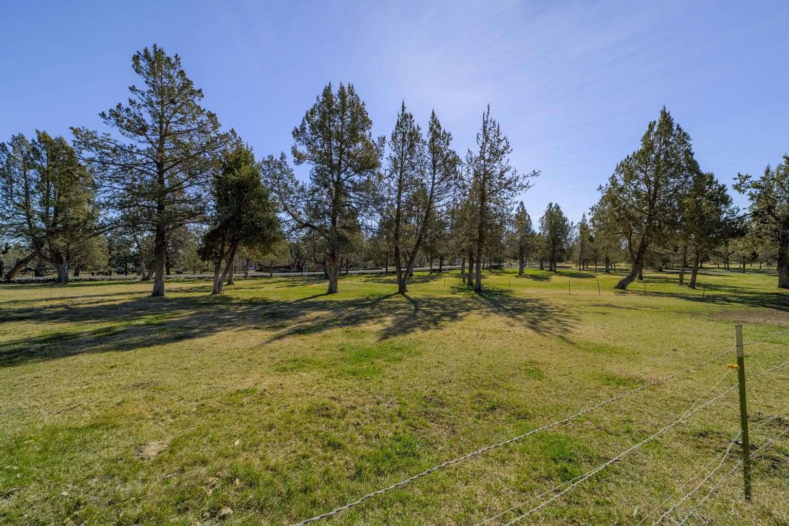 Photo of 5975 NE 41st Street 64 of 87