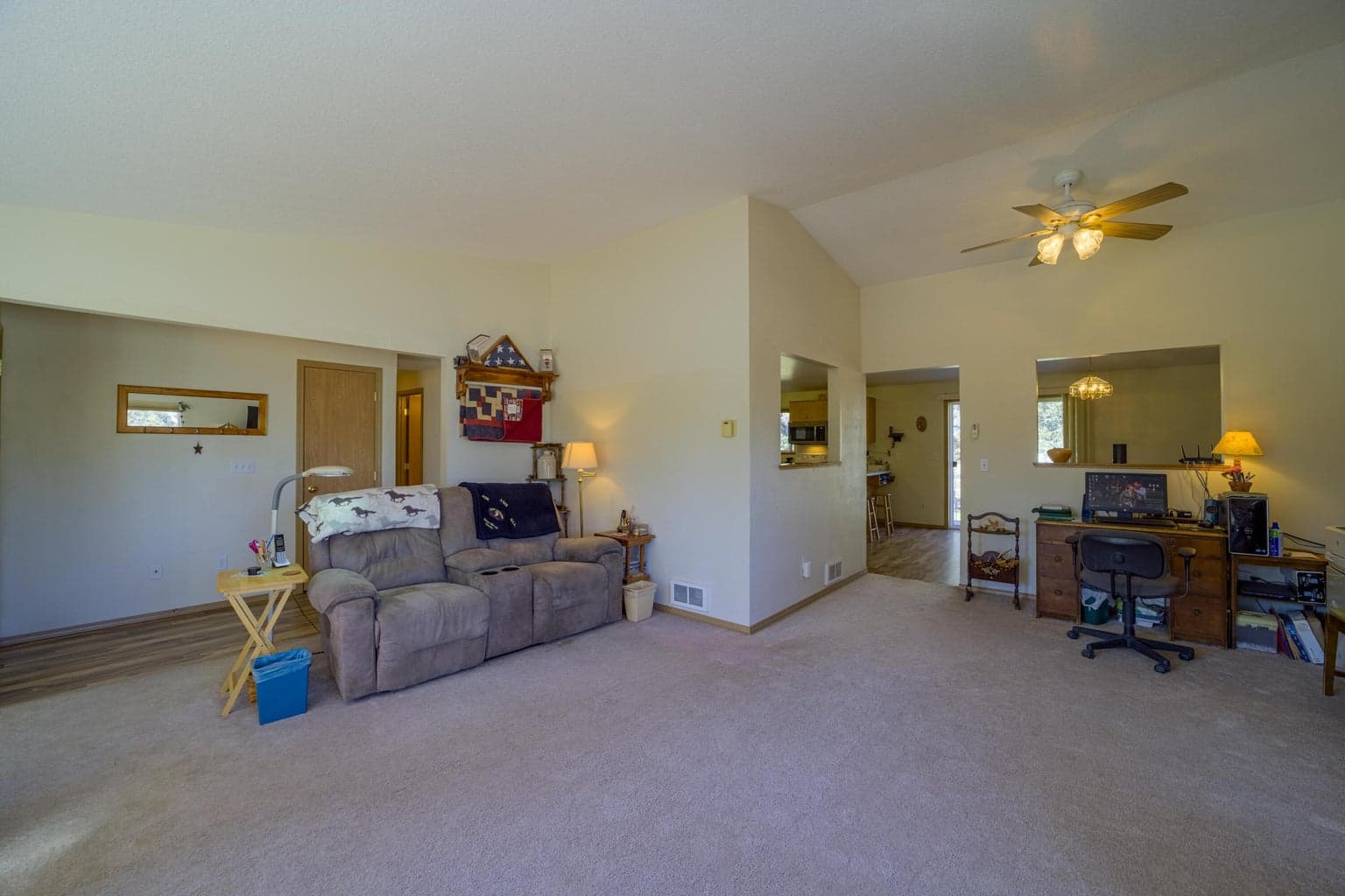 Photo of 5975 NE 41st Street 18 of 87