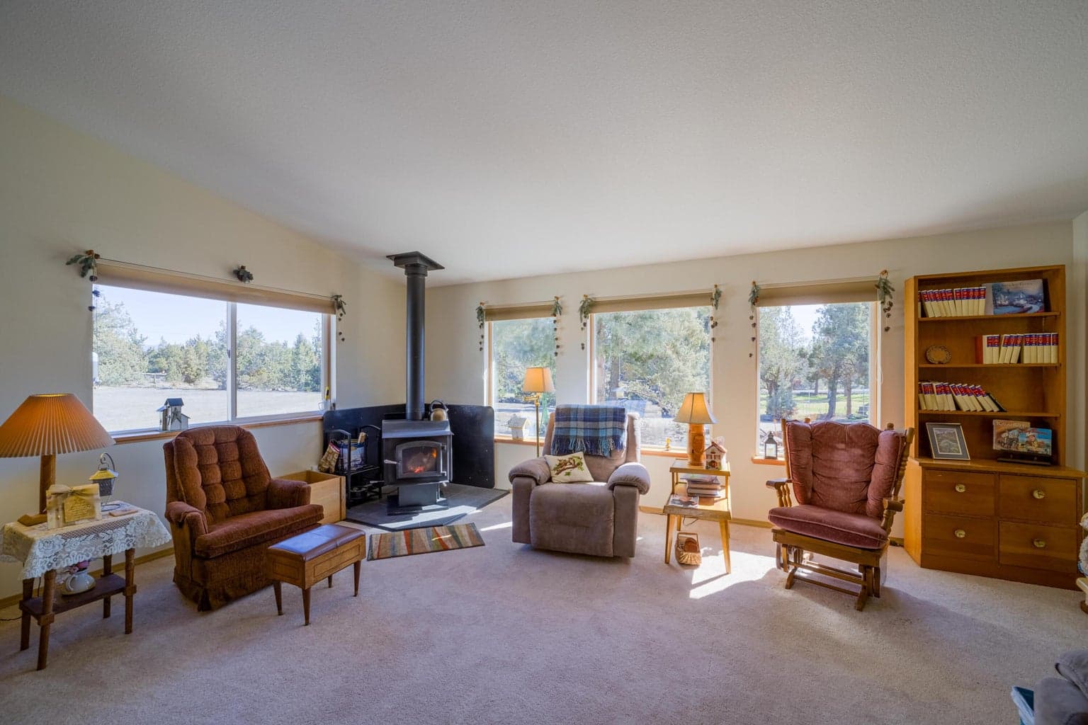 Photo of 5975 NE 41st Street 17 of 87