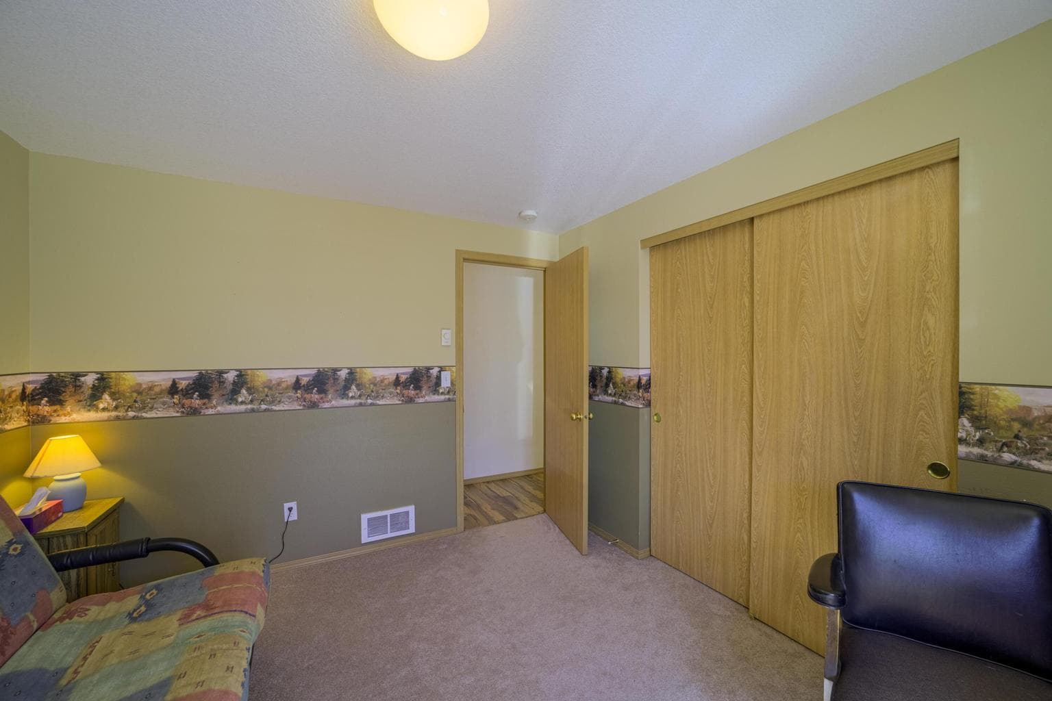 Photo of 5975 NE 41st Street 27 of 87