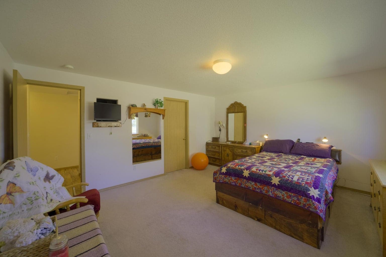 Photo of 5975 NE 41st Street 32 of 87