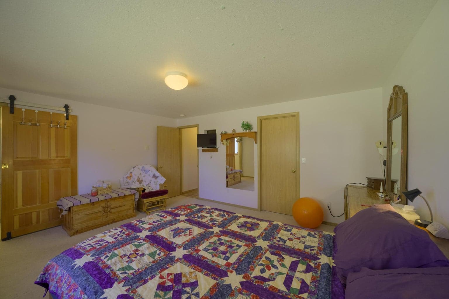 Photo of 5975 NE 41st Street 33 of 87