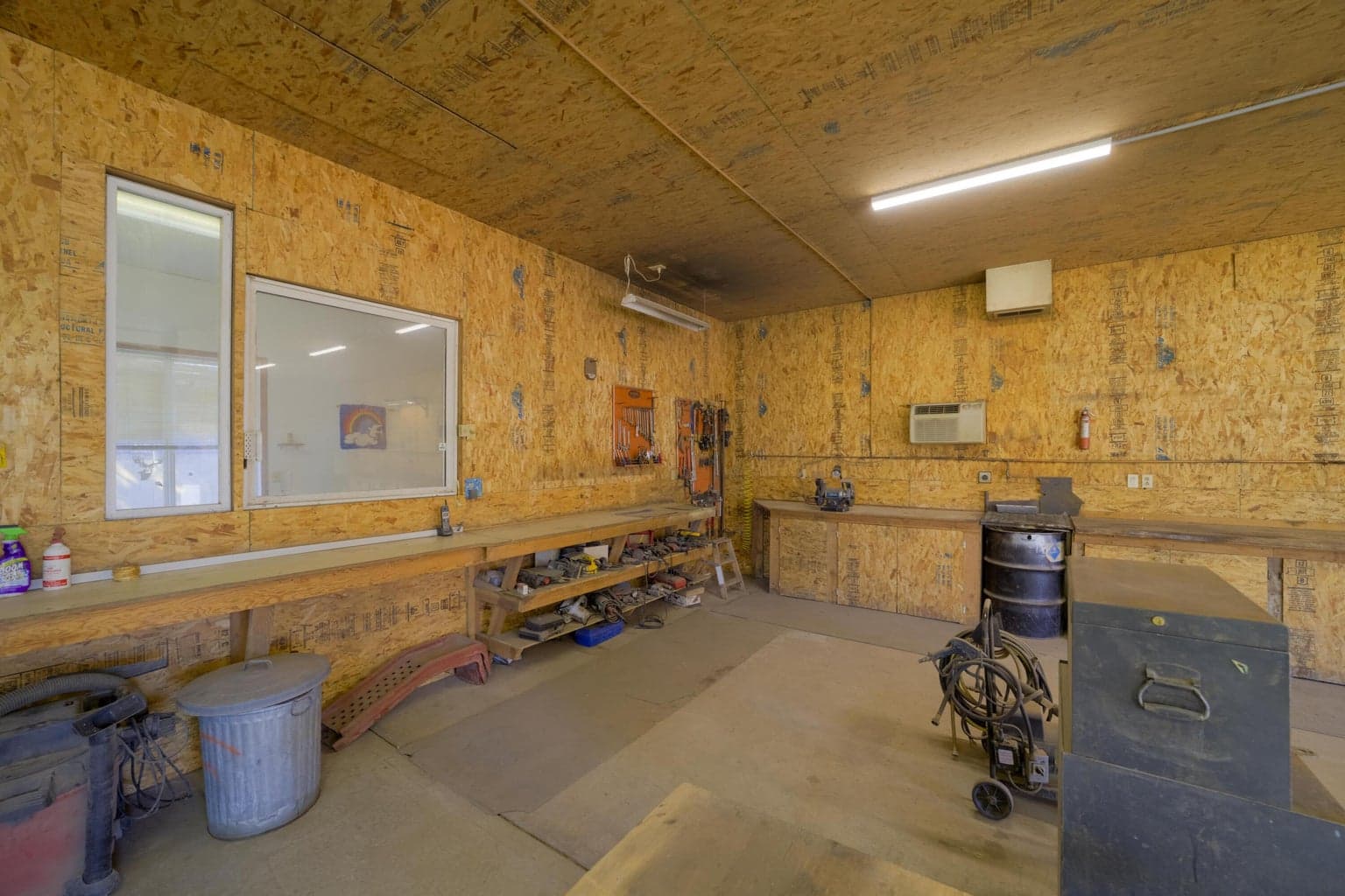 Photo of 5975 NE 41st Street 44 of 87