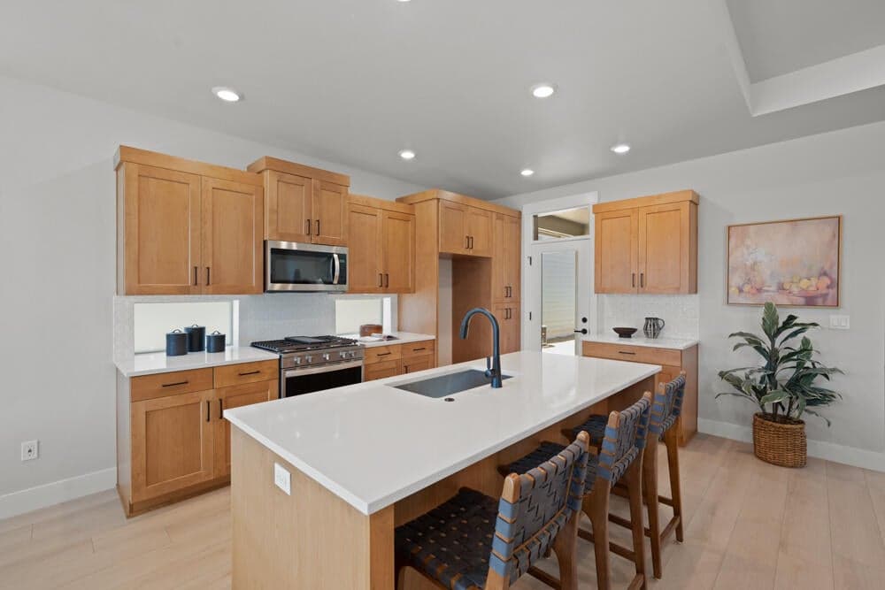 Photo of 20890 Denver 3 of 13