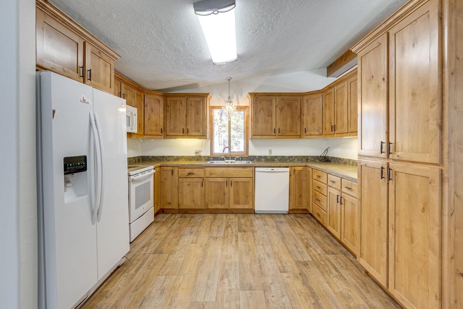 Photo of 16203 Hawks Lair Road 15 of 54
