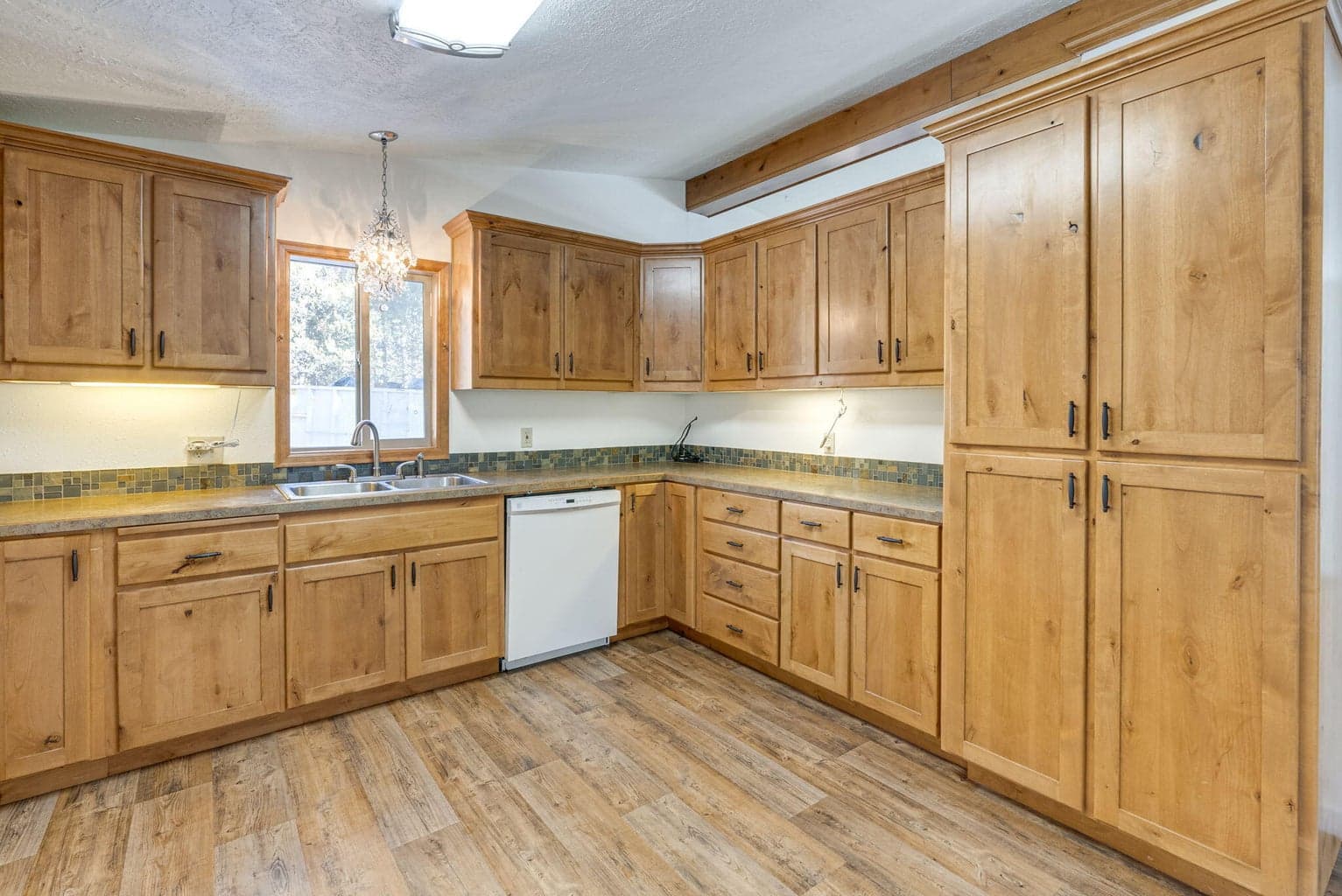 Photo of 16203 Hawks Lair Road 16 of 54