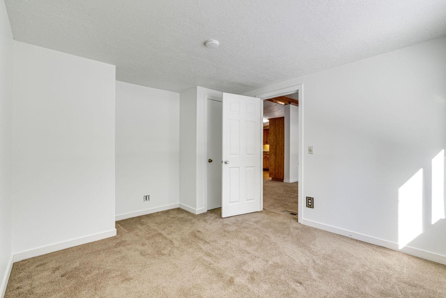Photo of 16203 Hawks Lair Road 21 of 54