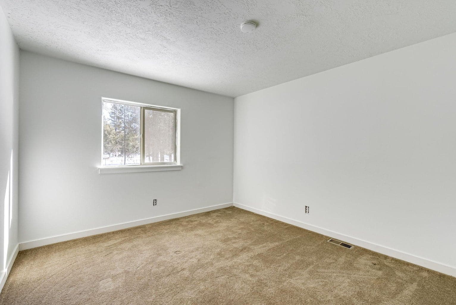Photo of 16203 Hawks Lair Road 22 of 54