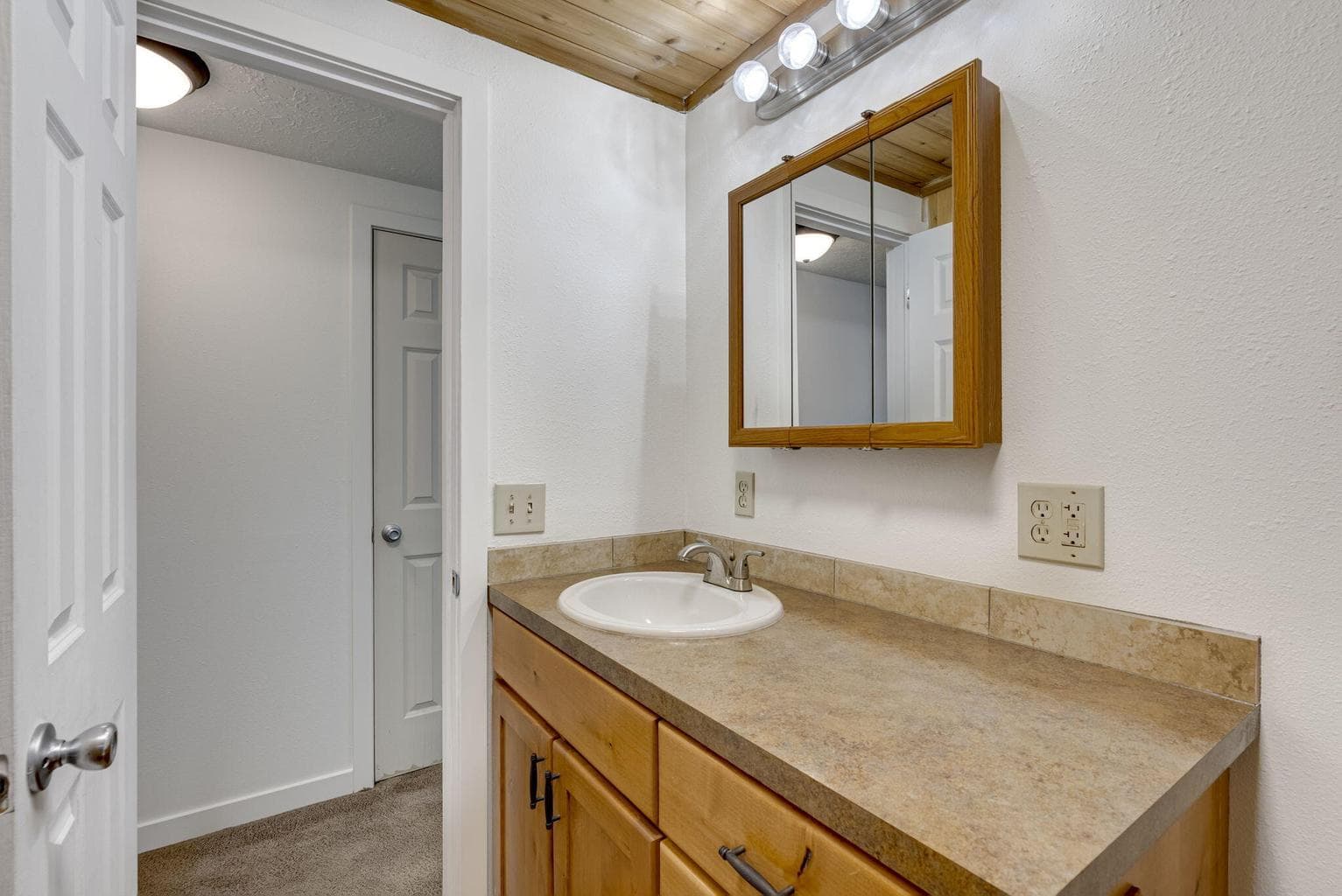 Photo of 16203 Hawks Lair Road 27 of 54