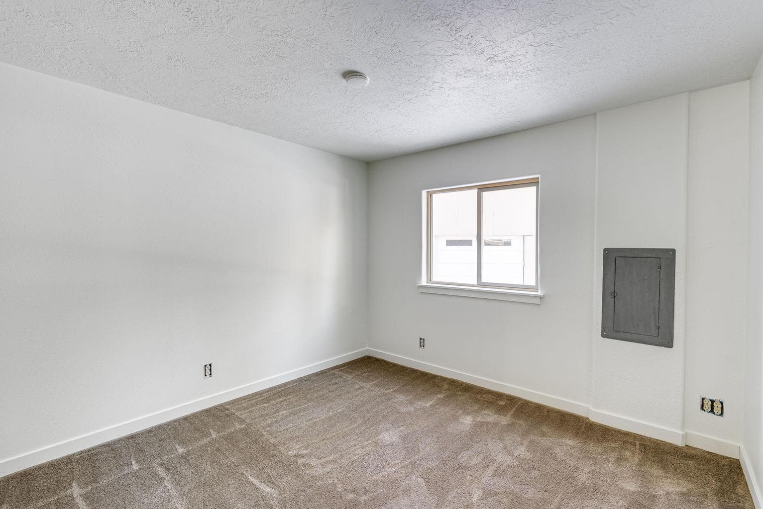 Photo of 16203 Hawks Lair Road 28 of 54
