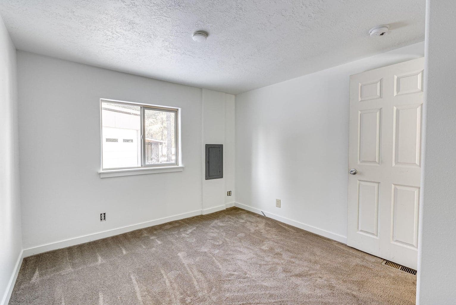 Photo of 16203 Hawks Lair Road 30 of 54