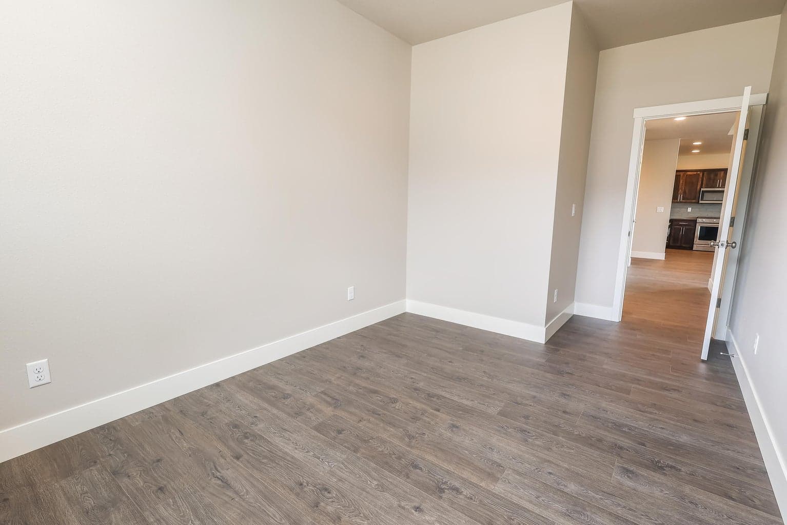 Photo of 3553 SW 50th Street 15 of 27