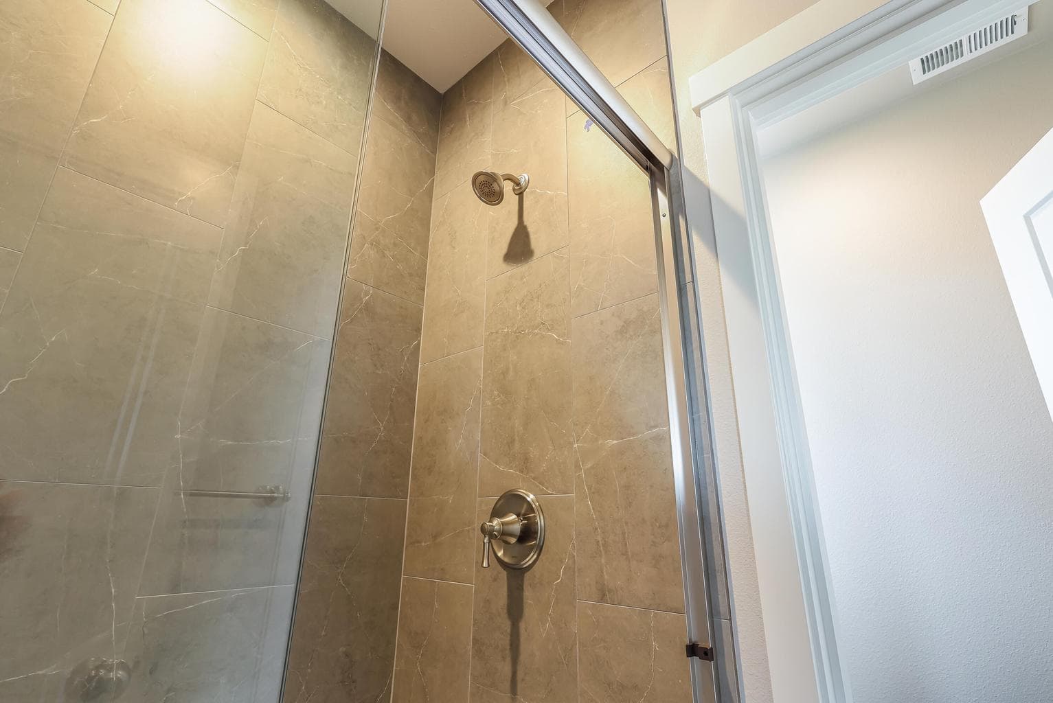 Photo of 3553 SW 50th Street 14 of 27