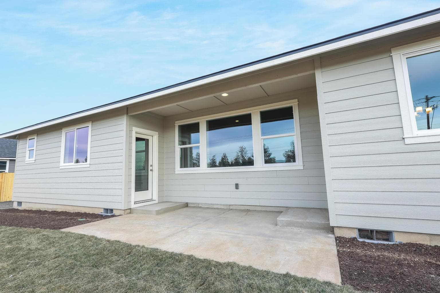 Photo of 3553 SW 50th Street 22 of 27