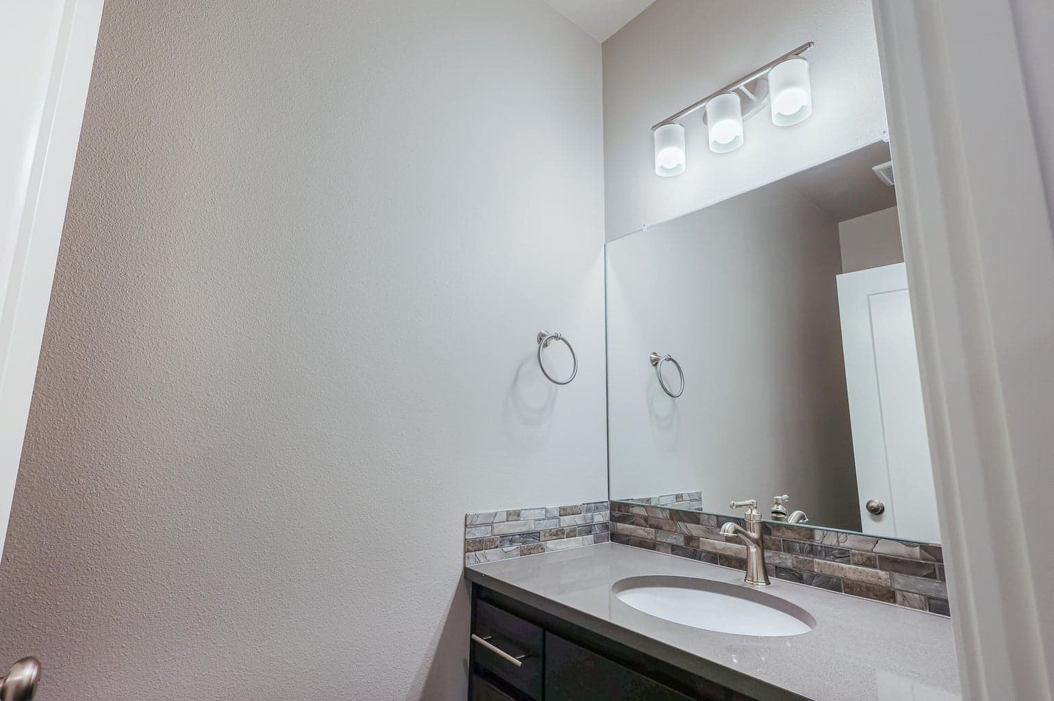 Photo of 3553 SW 50th Street 18 of 27