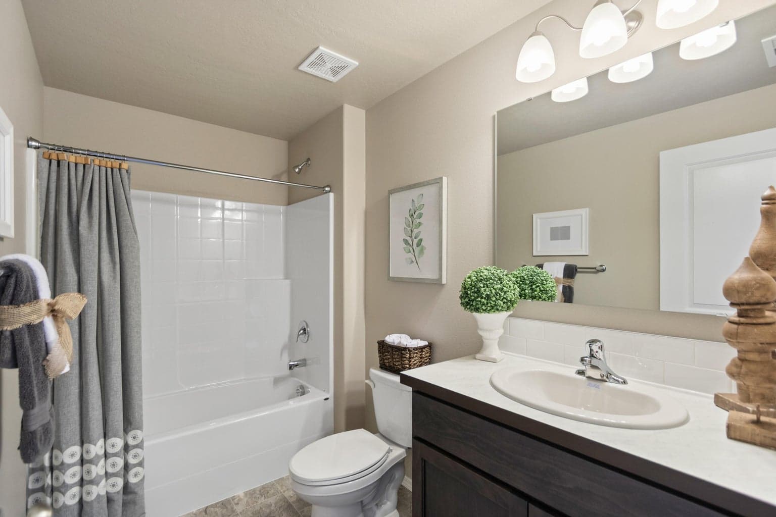 Photo of 688 NW Xavier Avenue 15 of 15