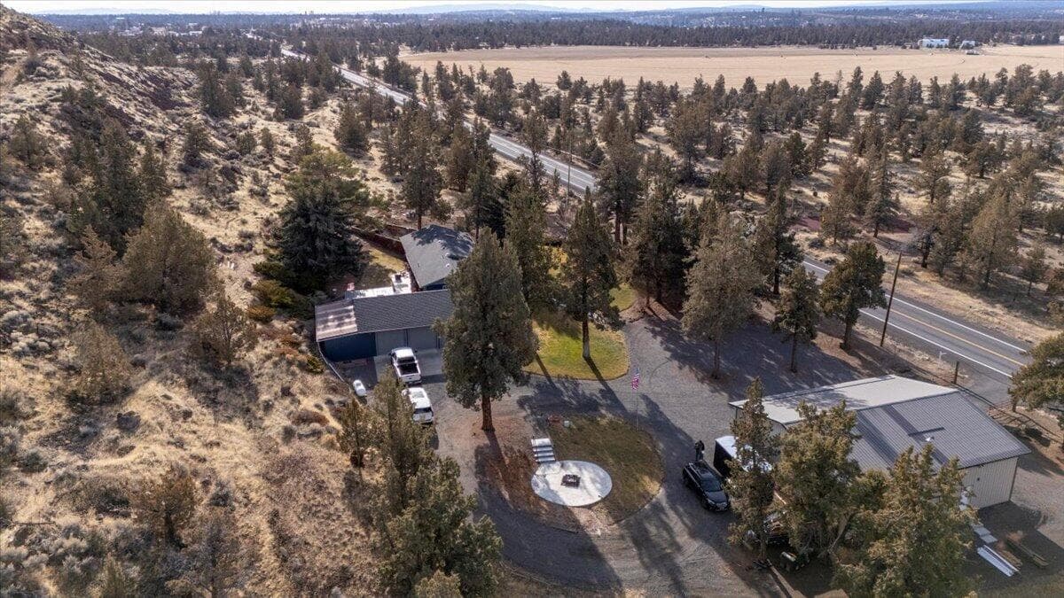 Photo of 6518 Northwest Way 8 of 43