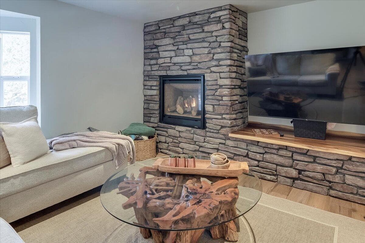 Photo of 6518 Northwest Way 17 of 43