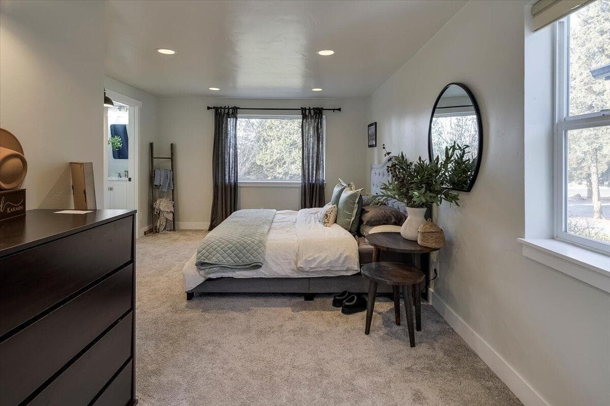 Photo of 6518 Northwest Way 29 of 43