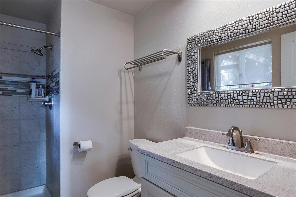 Photo of 6518 Northwest Way 35 of 43