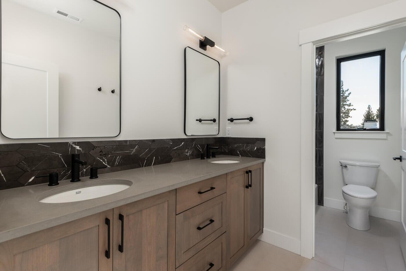 Photo of 2963 NW Polarstar Avenue 32 of 52