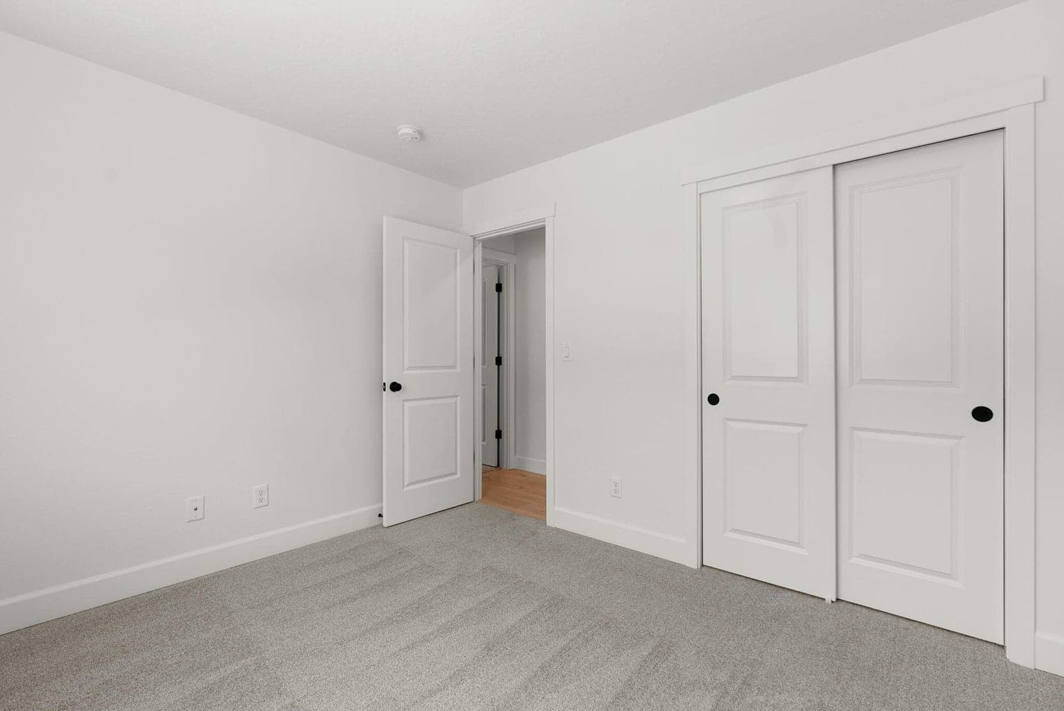 Photo of 316 NW Par Avenue 19 of 29