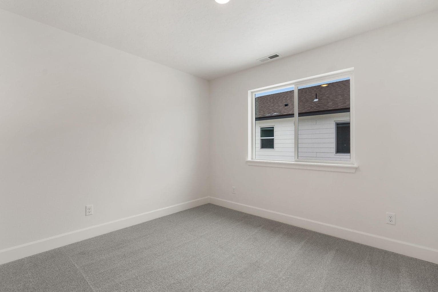Photo of 316 NW Par Avenue 18 of 29