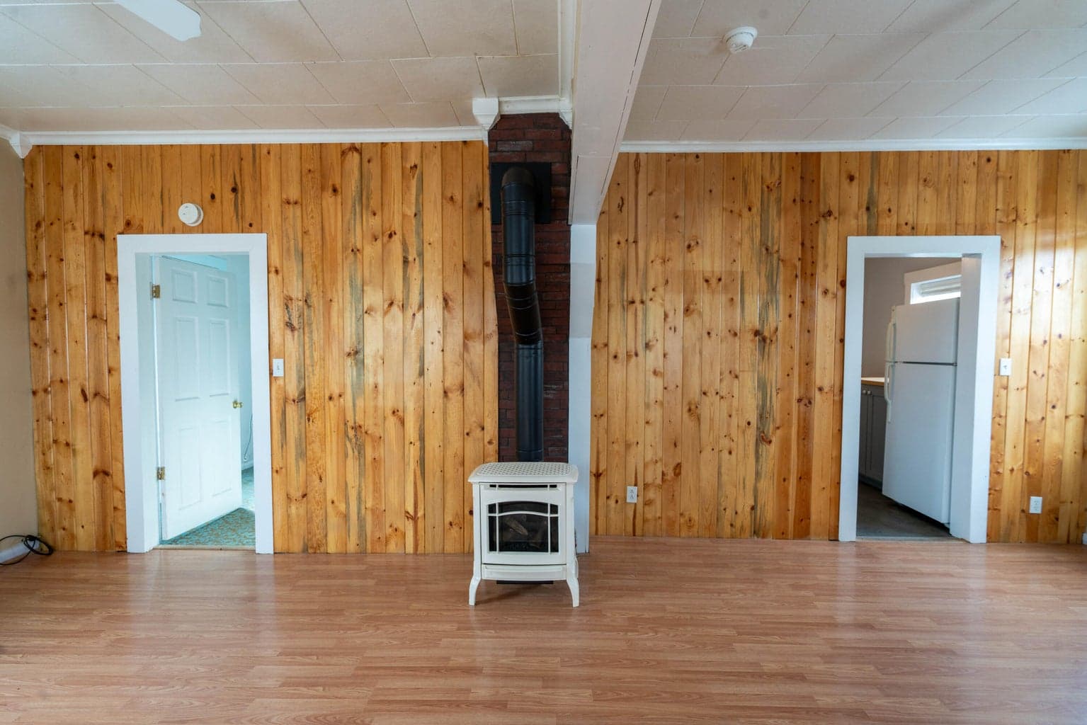 Photo of 725 Beaver 2 of 40