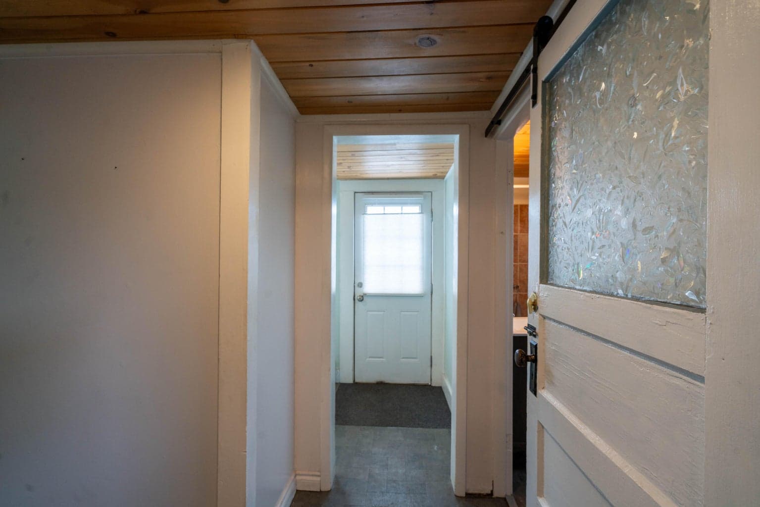 Photo of 725 NW Beaver Street 13 of 40