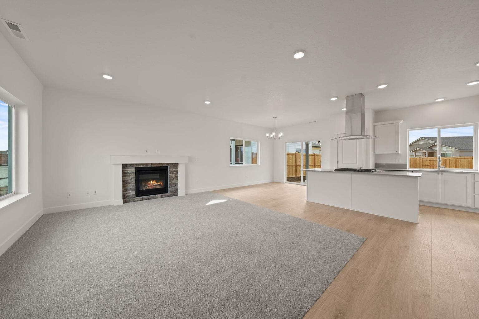 Photo of 1100 NW Walnut Avenue 8 of 38