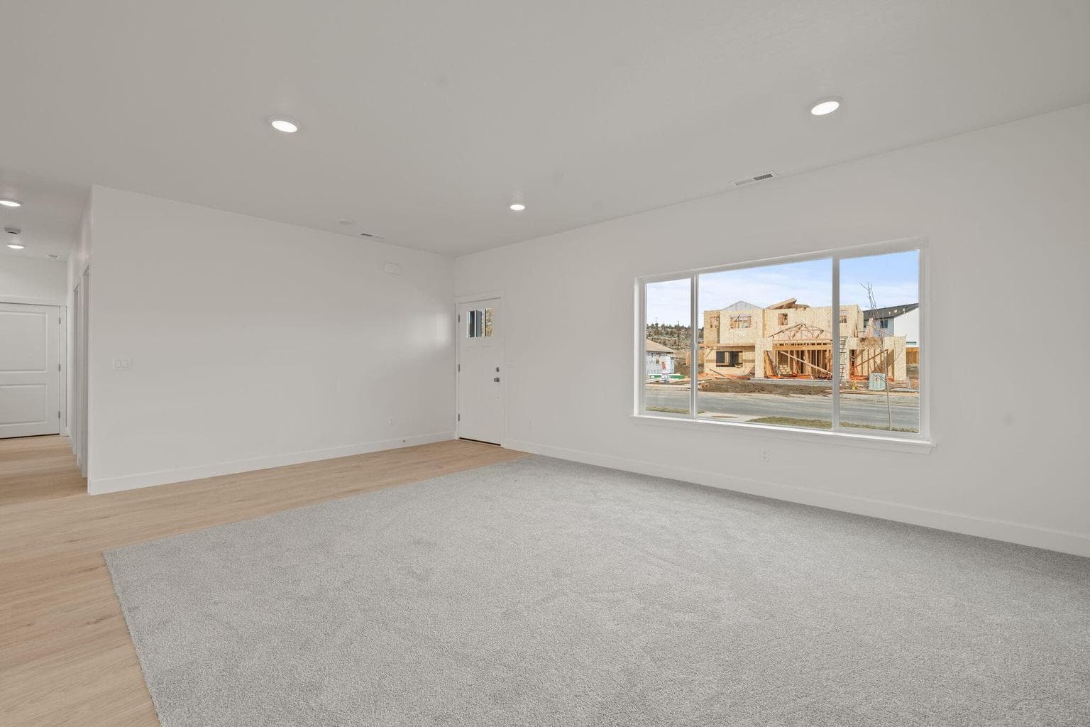 Photo of 1100 NW Walnut Avenue 12 of 38