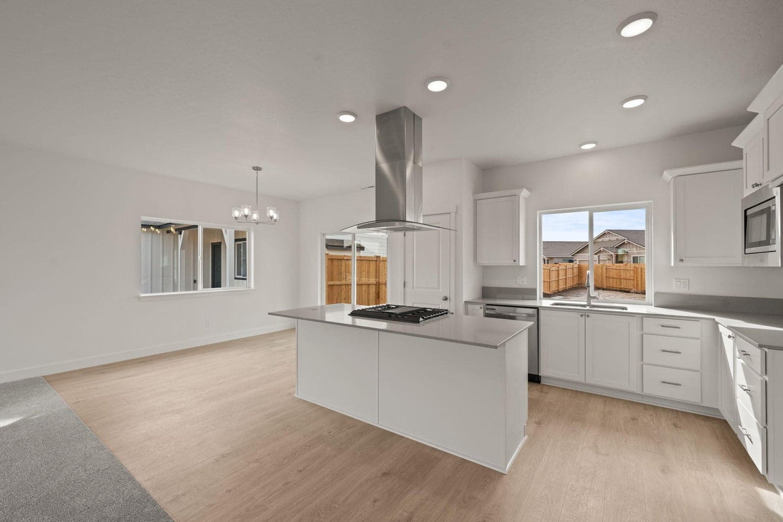 Photo of 1100 NW Walnut Avenue 17 of 38