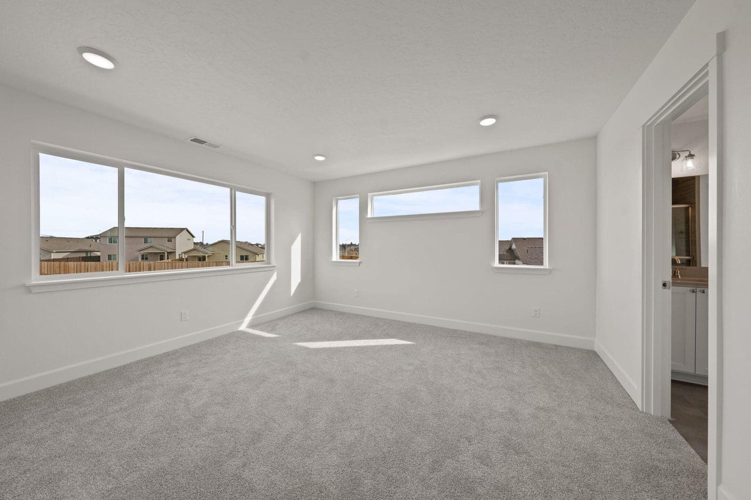 Photo of 1100 NW Walnut Avenue 21 of 38