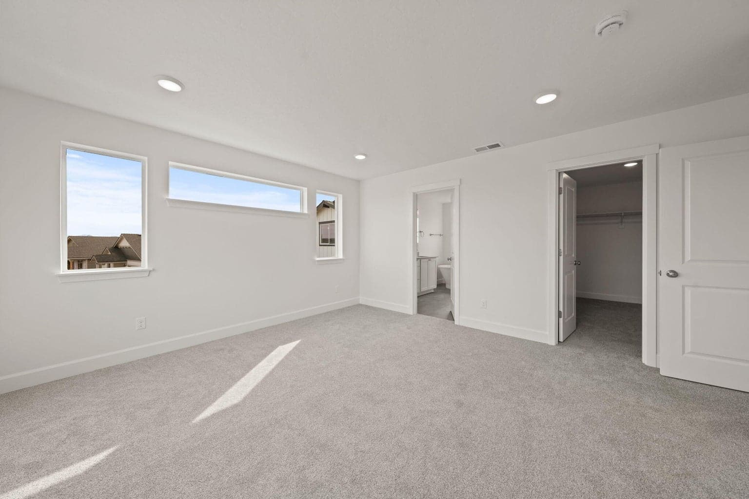 Photo of 1100 NW Walnut Avenue 22 of 38