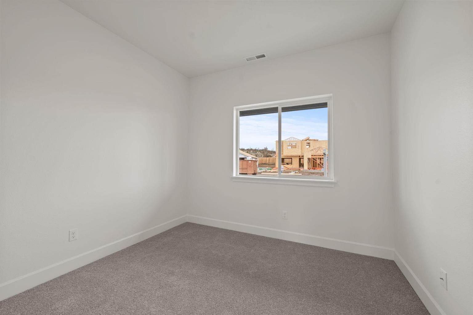 Photo of 1100 NW Walnut Avenue 33 of 38